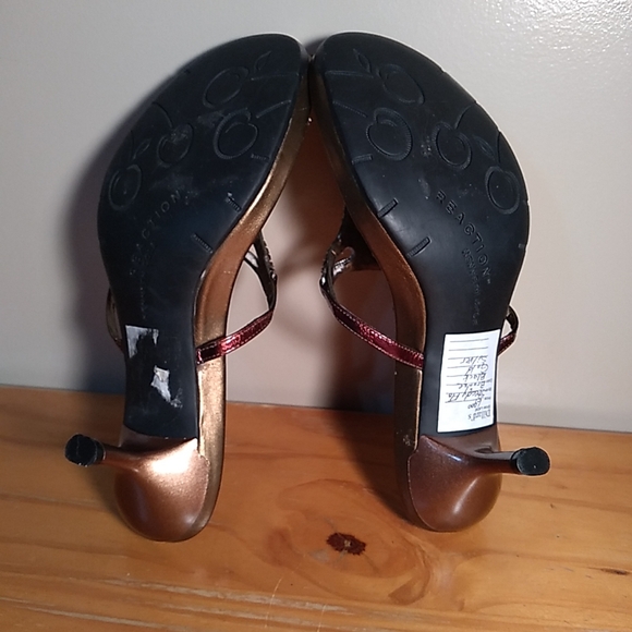 Kenneth Cole Reaction Womans Kitten Heel 2 " Bronze Rhinestone Sandals SZ 6 - Picture 7 of 9